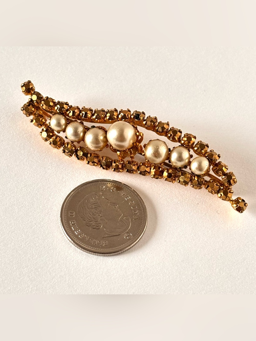 VTG Rhinestone Glass & Faux Pearl Brooch MCM Gold Tone Metal 1960's - Picture 5 of 5